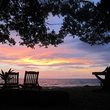Pongara Lodge Либревиль Экстерьер фото